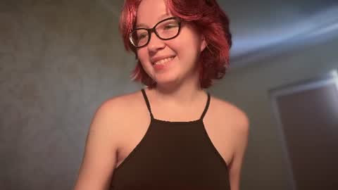 Snapshot of your_moonlight_ chatting on June 14, 2026, 8:05 am Mia online show from June 14, 2026, 8:05 am