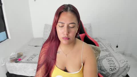 EMILY independent model online show from February 6, 2025, 4:53 am