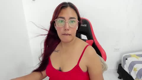 EMILY independent model online show from March 11, 2025, 5:05 am