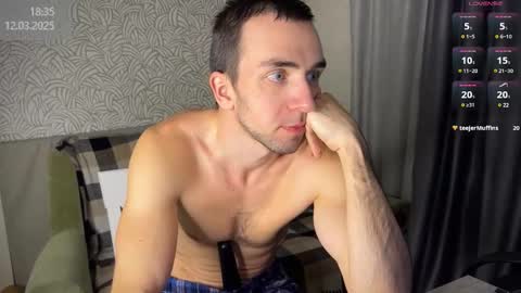 Your new boyfriend17 online show from March 12, 2025, 4:35 pm