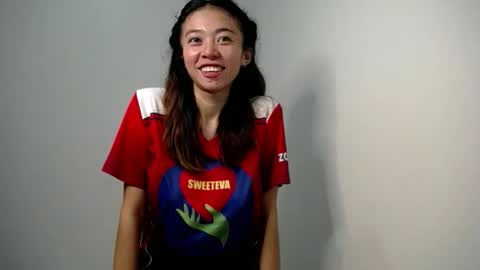 Snapshot of your_petitegirl09 chatting on May 11, 2026, 4:04 pm Honey online show from May 11, 2026, 4:04 pm