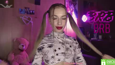 Alice  online show from December 21, 2025, 10:50 pm