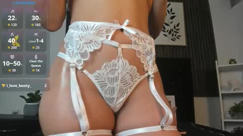 your_submissive_ online show from November 25, 2025, 10:43 pm