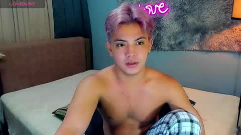 yourasian_bradley online show from October 26, 2025, 8:26 pm