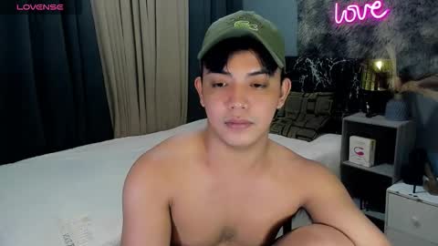 yourasian_bradley online show from November 26, 2025, 1:50 am