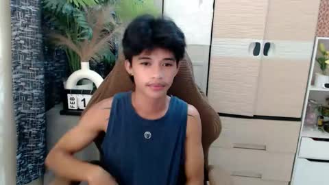 yourasian_eric online show from February 15, 2026, 4:25 pm