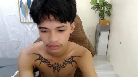 yourasian_eric online show from May 21, 2026, 4:19 am