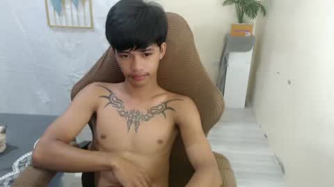 yourasian_eric online show from June 15, 2026, 5:53 am