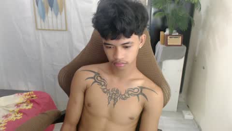 Snapshot of yourasian_eric chatting on July 7, 2026, 3:20 am yourasian_eric online show from July 7, 2026, 3:20 am