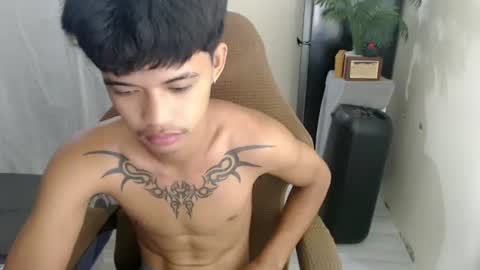 Snapshot of yourasian_eric chatting on July 14, 2026, 9:36 am yourasian_eric online show from July 14, 2026, 9:36 am
