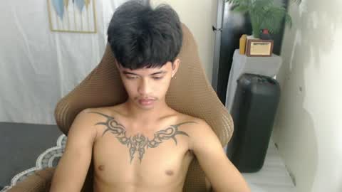 Snapshot of yourasian_eric chatting on July 14, 2026, 10:21 am yourasian_eric online show from July 14, 2026, 10:21 am