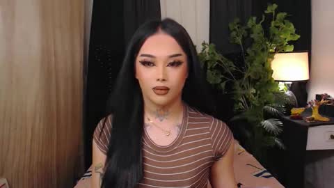 kim online show from December 1, 2025, 9:03 am