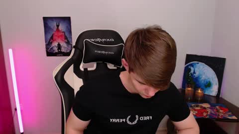 Billy online show from December 4, 2024, 2:20 am