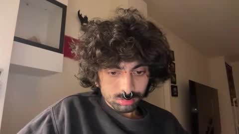 yourboo25 online show from February 6, 2026, 6:11 pm