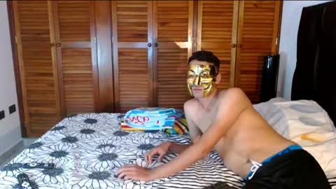 yourcouplehot online show from November 18, 2025, 6:29 am