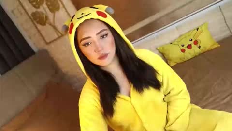 JEN  online show from September 13, 2025, 10:26 am