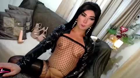 Snapshot of yourdream_rhea chatting on June 3, 2026, 2:33 pm rhea online show from June 3, 2026, 2:33 pm