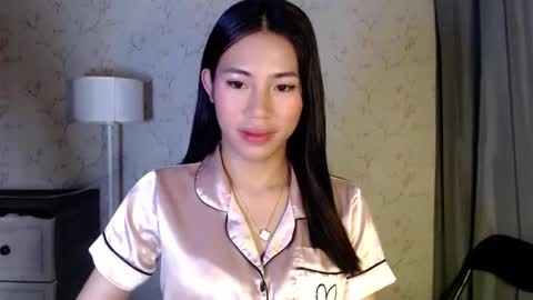 Snapshot of yourdreamgirlgwen chatting on May 29, 2026, 8:29 pm GWENI online show from May 29, 2026, 8:29 pm