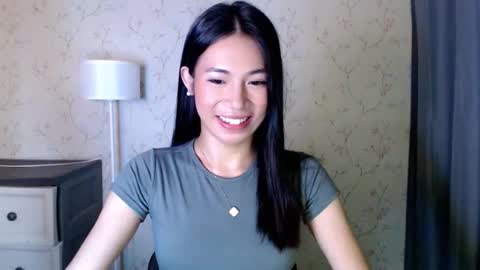 Snapshot of yourdreamgirlgwen chatting on June 7, 2026, 8:01 pm GWENI online show from June 7, 2026, 8:01 pm
