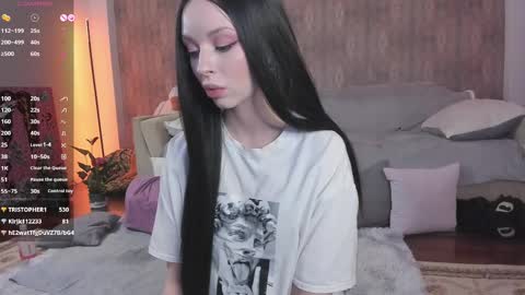 Mary online show from March 6, 2025, 11:47 am