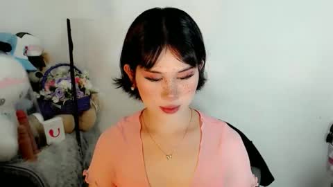 PrettyElla online show from November 6, 2025, 5:08 am