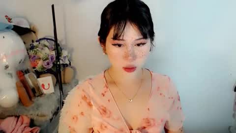 PrettyElla online show from November 15, 2025, 2:31 am