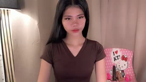 Snapshot of yourfavoratevivian chatting on May 24, 2026, 8:14 pm Vivian online show from May 24, 2026, 8:14 pm