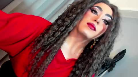  not into STINGY and CHEAP people online show from December 2, 2025, 10:38 pm