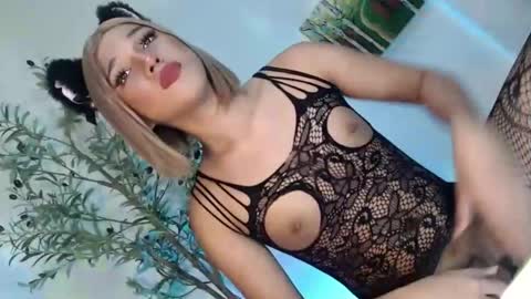 Snapshot of yourgirlnextdoor18 chatting on May 18, 2026, 3:24 am yourgirlnextdoor18 online show from May 18, 2026, 3:24 am