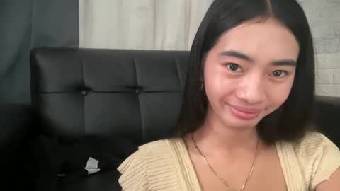 yourgirlsweet_kishia online show from May 15, 2026, 11:12 pm