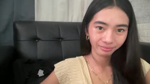 yourgirlsweet_kishia online show from May 15, 2026, 11:56 pm