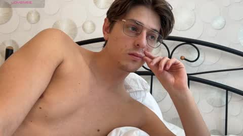 Chris online show from February 6, 2025, 9:53 am