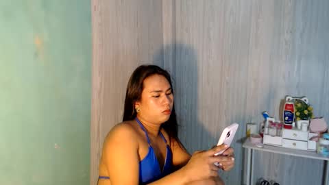 Snapshot of yourhottie_winxxx chatting on May 27, 2026, 1:57 am Mauie online show from May 27, 2026, 1:57 am