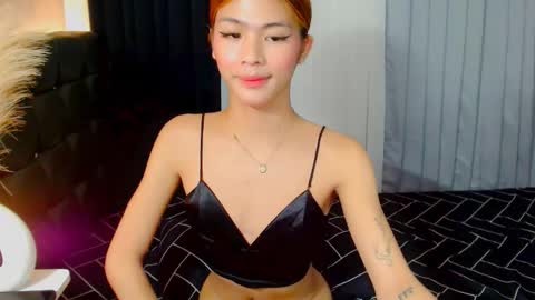 yourlady_francine online show from September 23, 2025, 6:00 pm