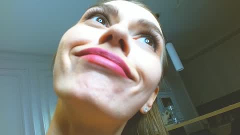 Snapshot of yourladysunshine chatting on February 15, 2025, 12:11 pm Ksyusha online show from February 15, 2025, 12:11 pm