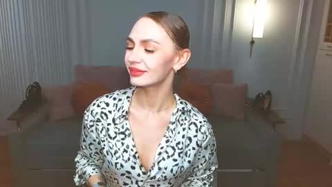 Snapshot of yourladysunshine chatting on March 9, 2025, 7:34 am Ksyusha online show from March 9, 2025, 7:34 am