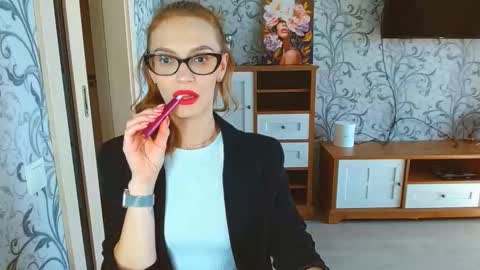 Snapshot of yourladysunshine chatting on September 27, 2025, 8:19 am Ksyusha online show from September 27, 2025, 8:19 am
