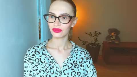 Ksyusha online show from June 3, 2026, 9:01 am