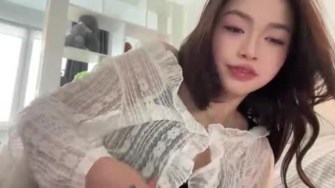 yourlittlesunrise_ online show from February 20, 2026, 6:26 am