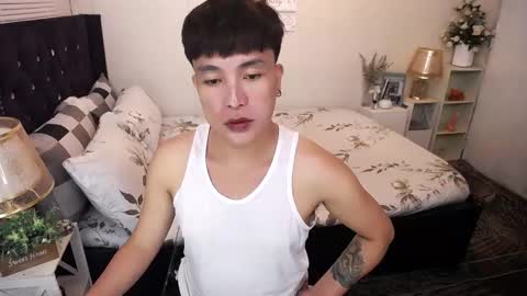 --               online show from November 22, 2025, 3:55 pm