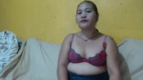 Snapshot of yourlove_regine chatting on January 20, 2025, 11:32 pm Regine online show from January 20, 2025, 11:32 pm