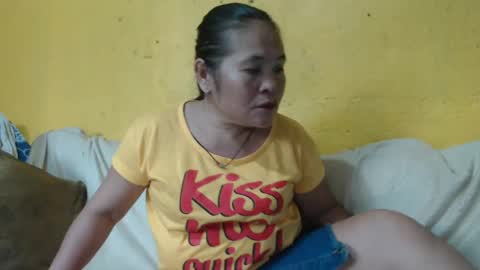 Snapshot of yourlove_regine chatting on January 21, 2025, 2:33 am Regine online show from January 21, 2025, 2:33 am