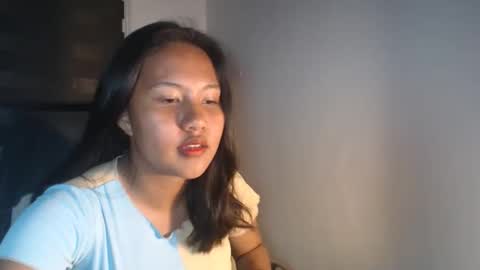 Snapshot of yourlovely_victoria chatting on March 2, 2026, 10:55 am yourlovely_victoria online show from March 2, 2026, 10:55 am