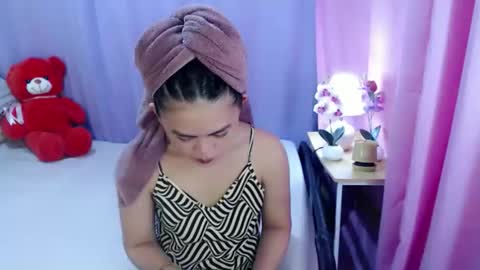 Snapshot of yourlovelytranspinay chatting on May 13, 2026, 2:20 am your lovely Dina online show from May 13, 2026, 2:20 am