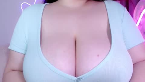 Amina online show from December 16, 2025, 2:27 am