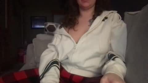 Snapshot of yournewbigmama chatting on February 3, 2025, 2:14 am yournewbigmama online show from February 3, 2025, 2:14 am