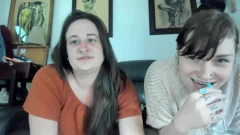 Snapshot of yournewfavoritecamgirl chatting on June 14, 2026, 6:43 pm Lexi online show from June 14, 2026, 6:43 pm