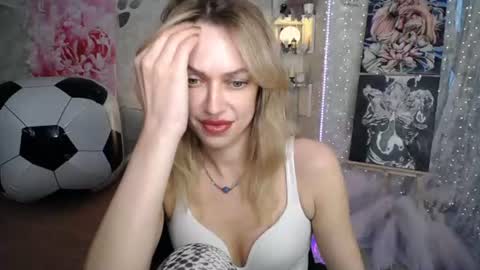 Snapshot of yournickyadamidi chatting on June 27, 2026, 4:23 pm Nicky online show from June 27, 2026, 4:23 pm