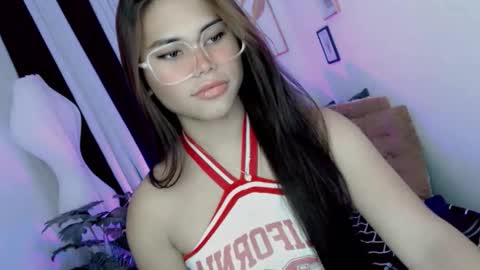 Snapshot of yourprettyblythe_ts chatting on May 21, 2026, 7:15 am yourprettyblythe_ts online show from May 21, 2026, 7:15 am