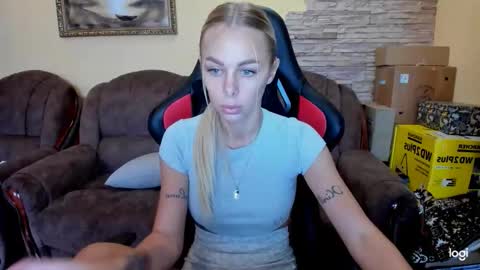Snapshot of yourpupsik_1 chatting on September 25, 2025, 6:39 am Anna online show from September 25, 2025, 6:39 am